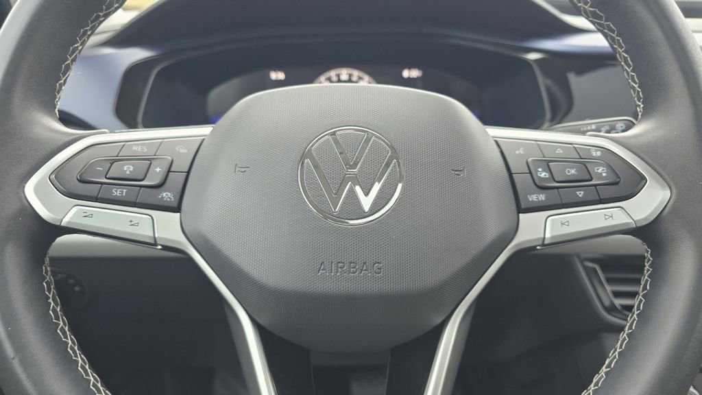 Used 2022 Volkswagen Taos SE w/ Panoramic Sunroof Package image 26