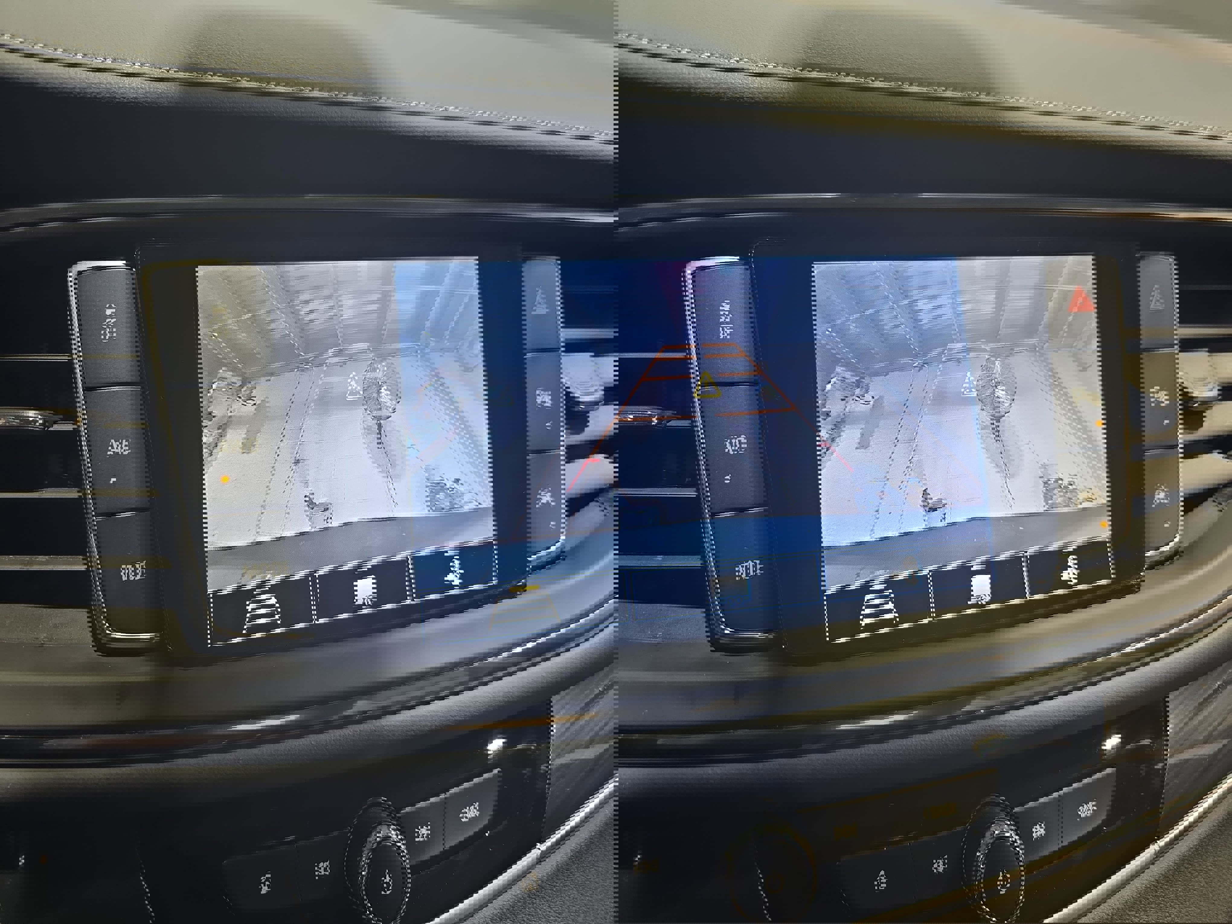 Used 2021 Buick Enclave Premium w/ Sun and Sites Package image 25