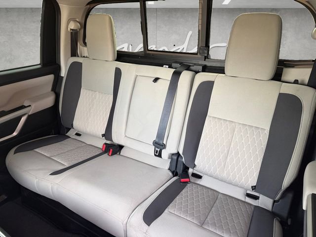 Used 2024 Nissan Titan SV w/ SV Convenience Package image 22