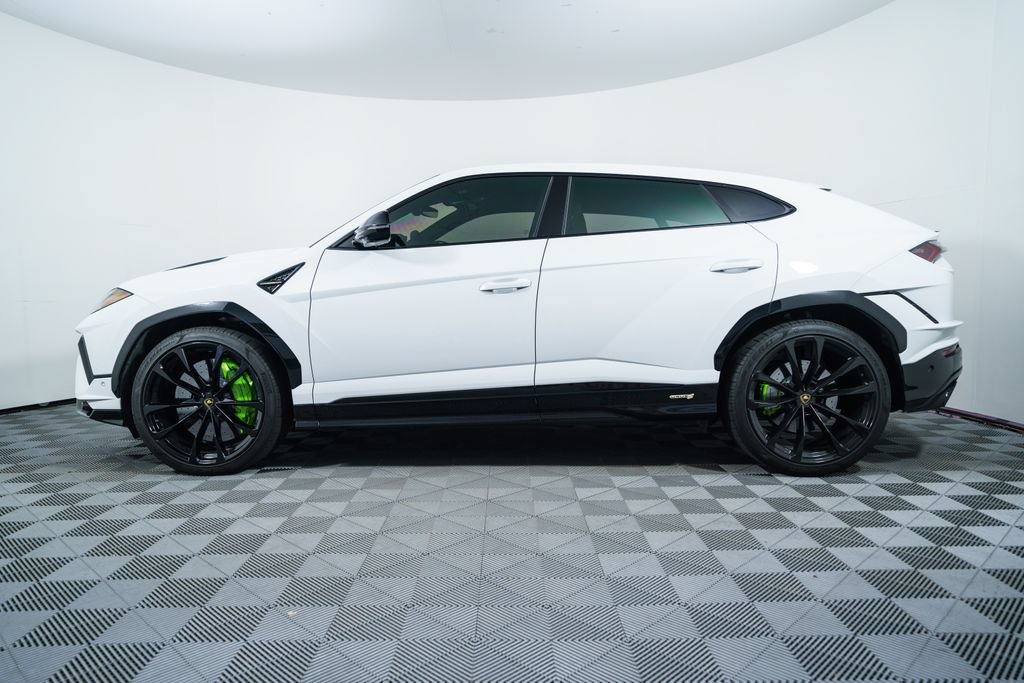 Used 2024 Lamborghini Urus S AWD/4WD image 2
