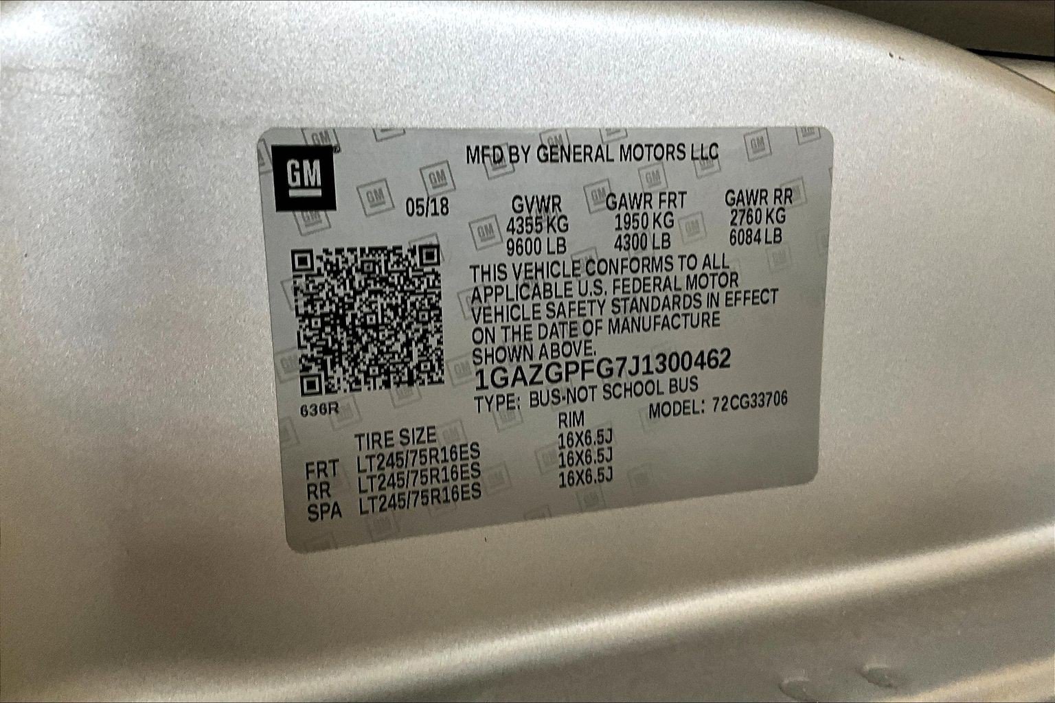 Used 2018 Chevrolet Express 3500 LT w/ LT Preferred Equipment Group RWD image 19