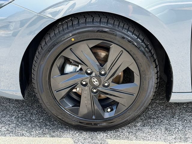 Used 2022 Hyundai Elantra SEL FWD image 18