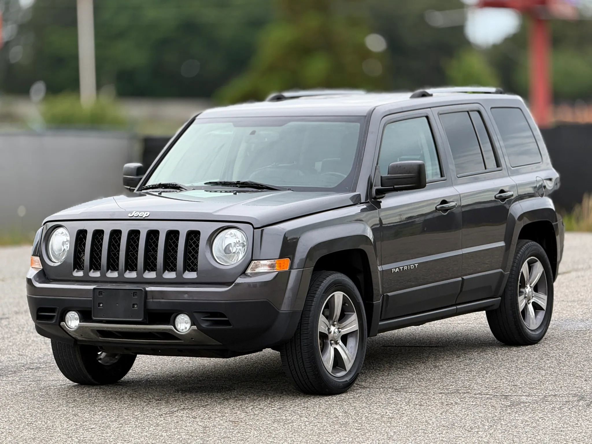 Used 2017 Jeep Patriot High Altitude AWD/4WD image 6