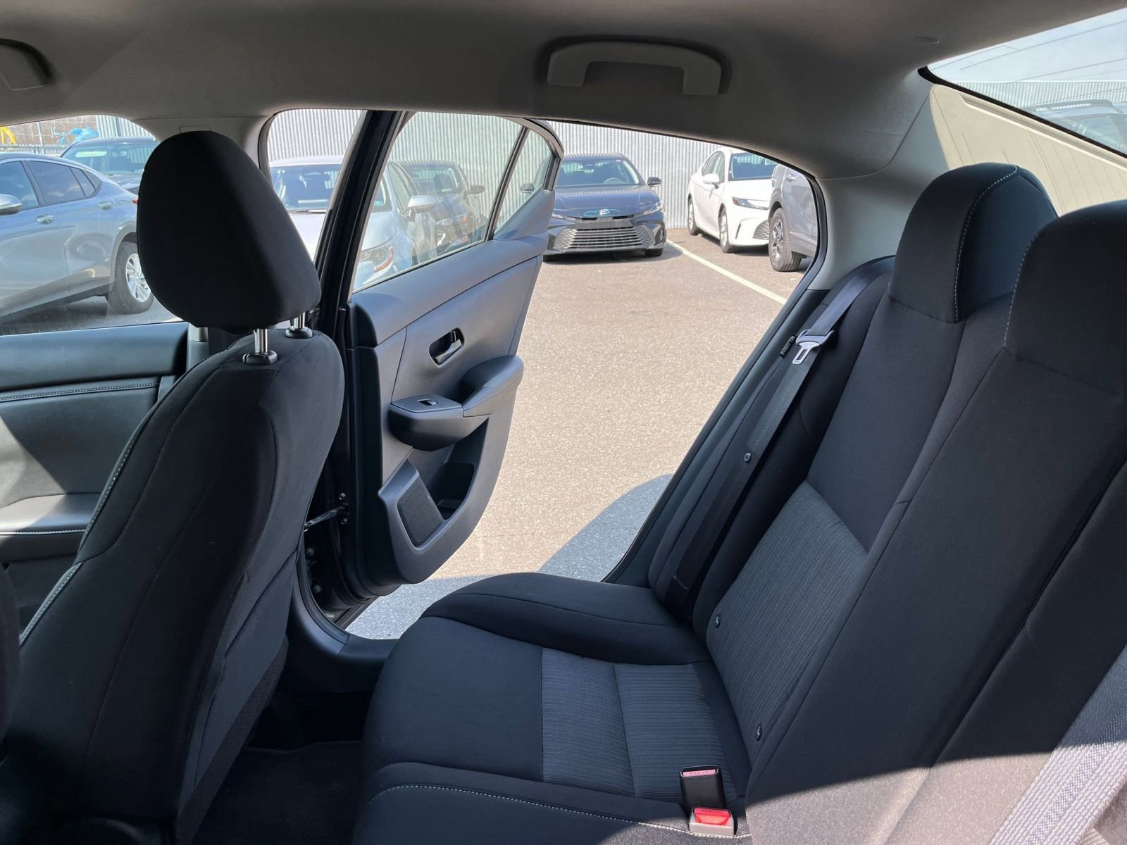 Used 2025 Nissan Sentra SV FWD image 38