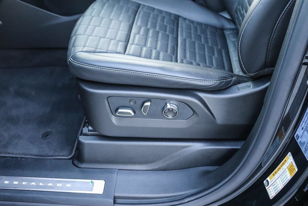 Used 2026 Cadillac Escalade ESV V AWD/4WD image 26