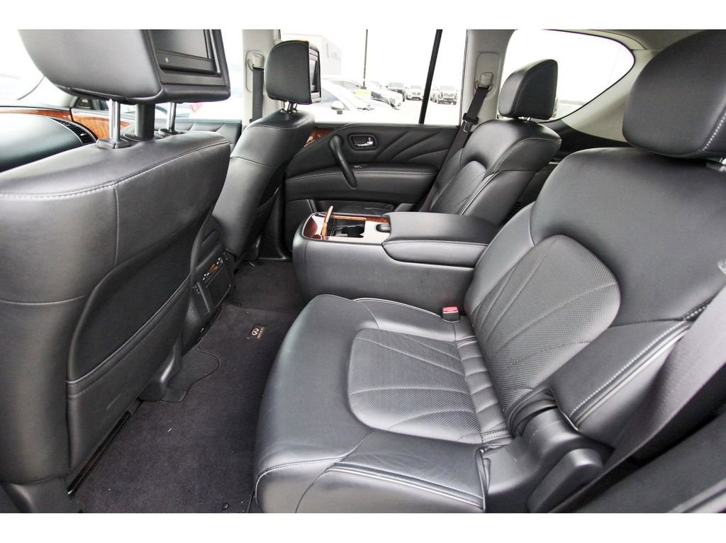 Used 2016 INFINITI QX80 4WD w/ Deluxe Technology Package image 7