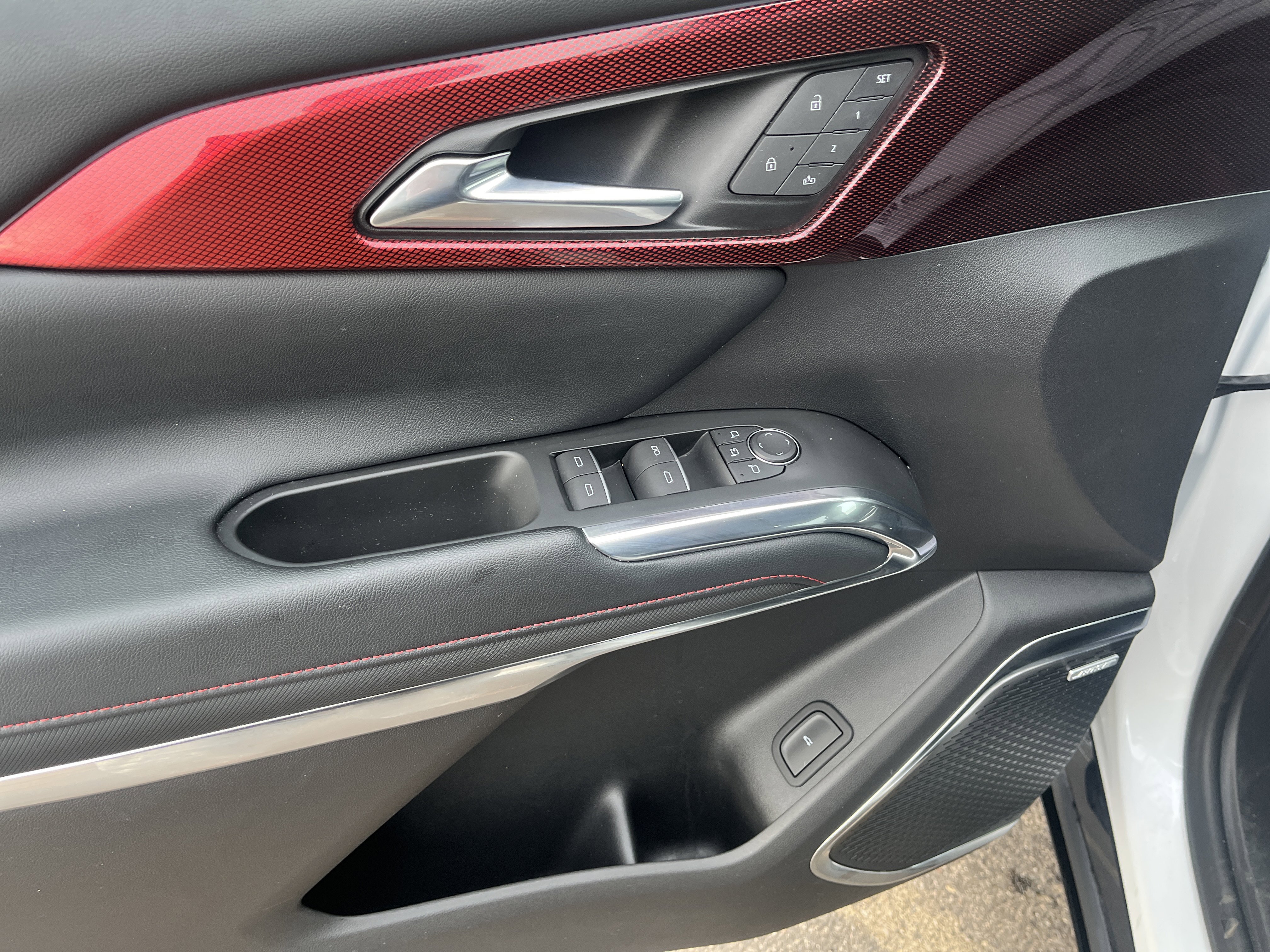 Used 2024 Chevrolet Traverse RS w/ LPO, Floor Liner Package image 12