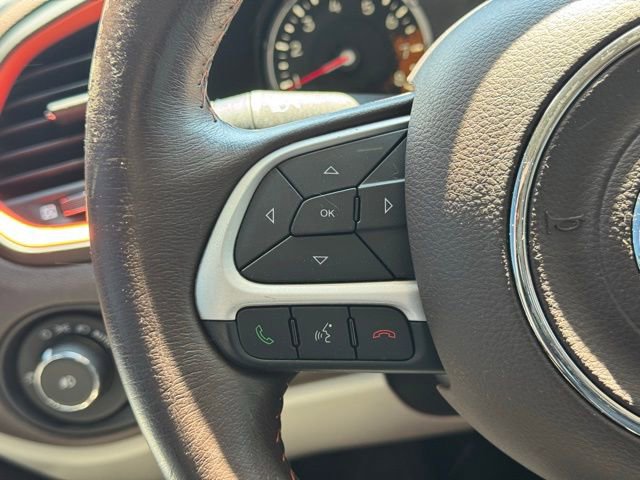 Used 2017 Jeep Renegade Limited image 23