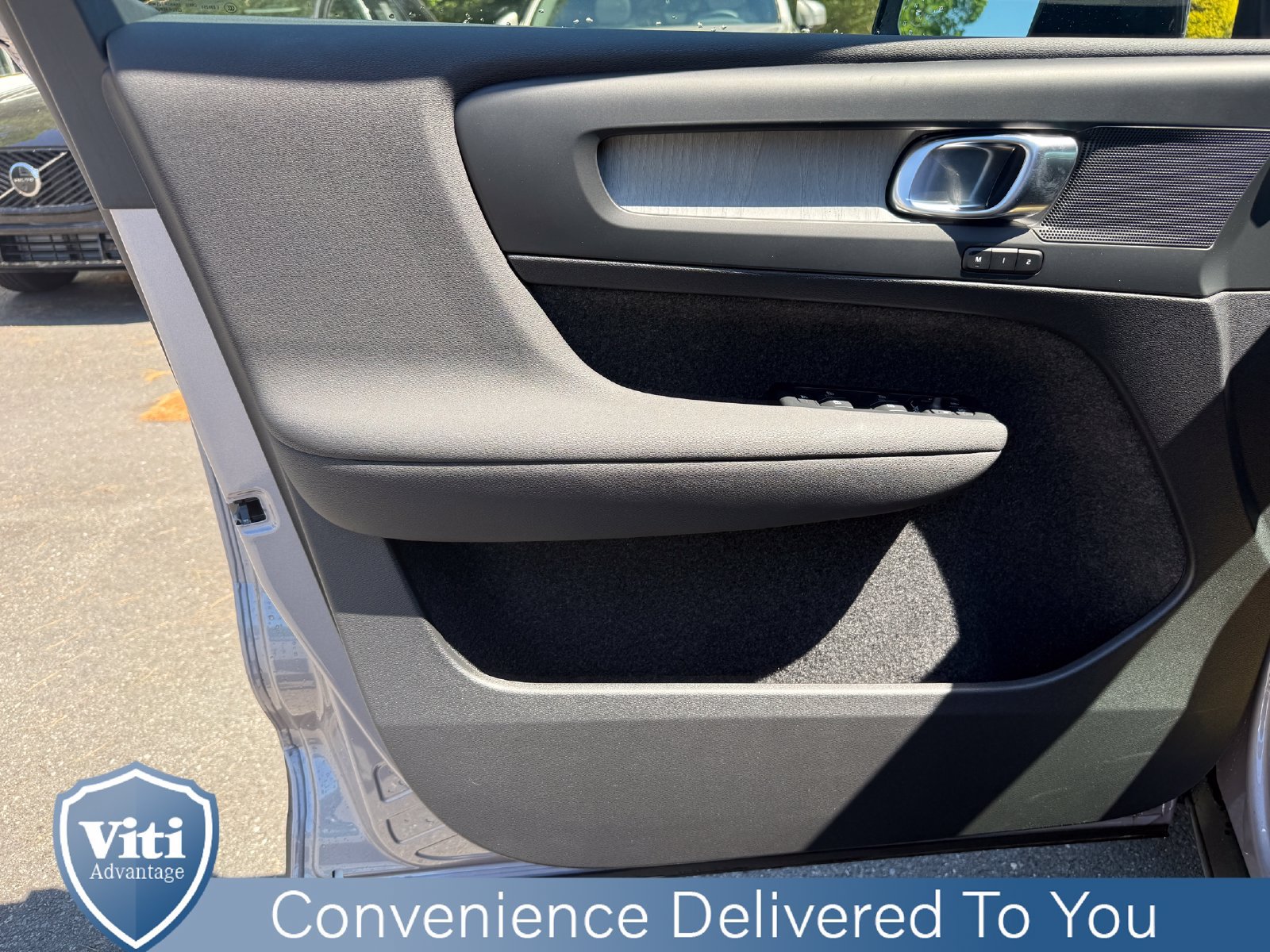 New 2026 Volvo XC40 B5 Plus w/ Protection Package Premier AWD/4WD image 11