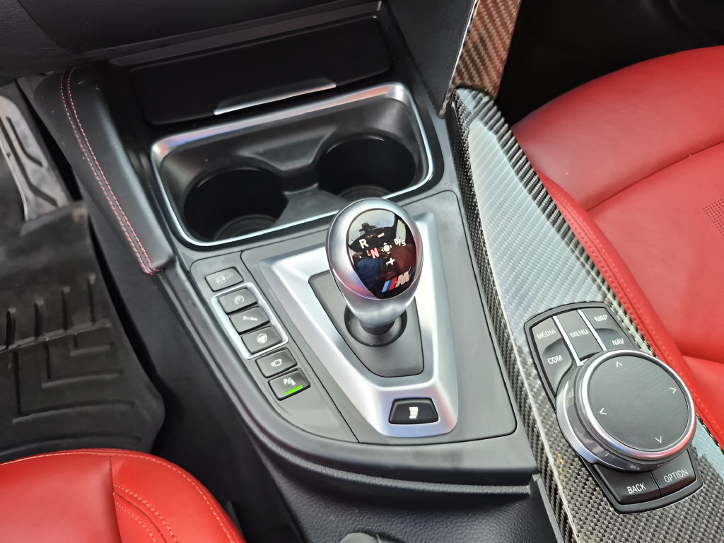 Used 2018 BMW M3 RWD image 25