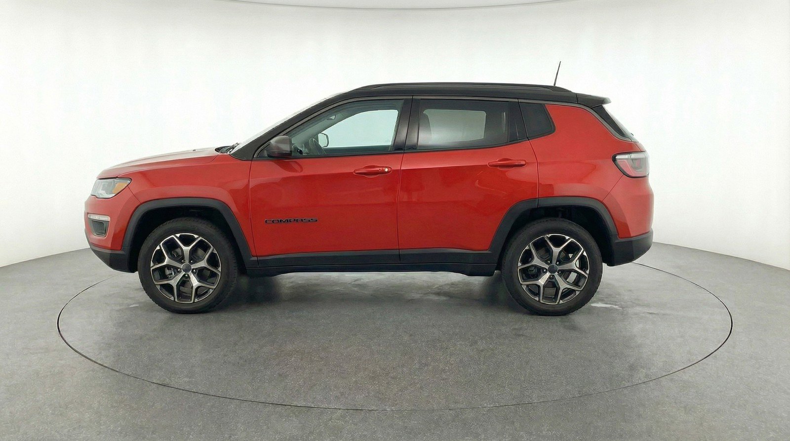 Used 2025 Jeep Compass Limited image 5