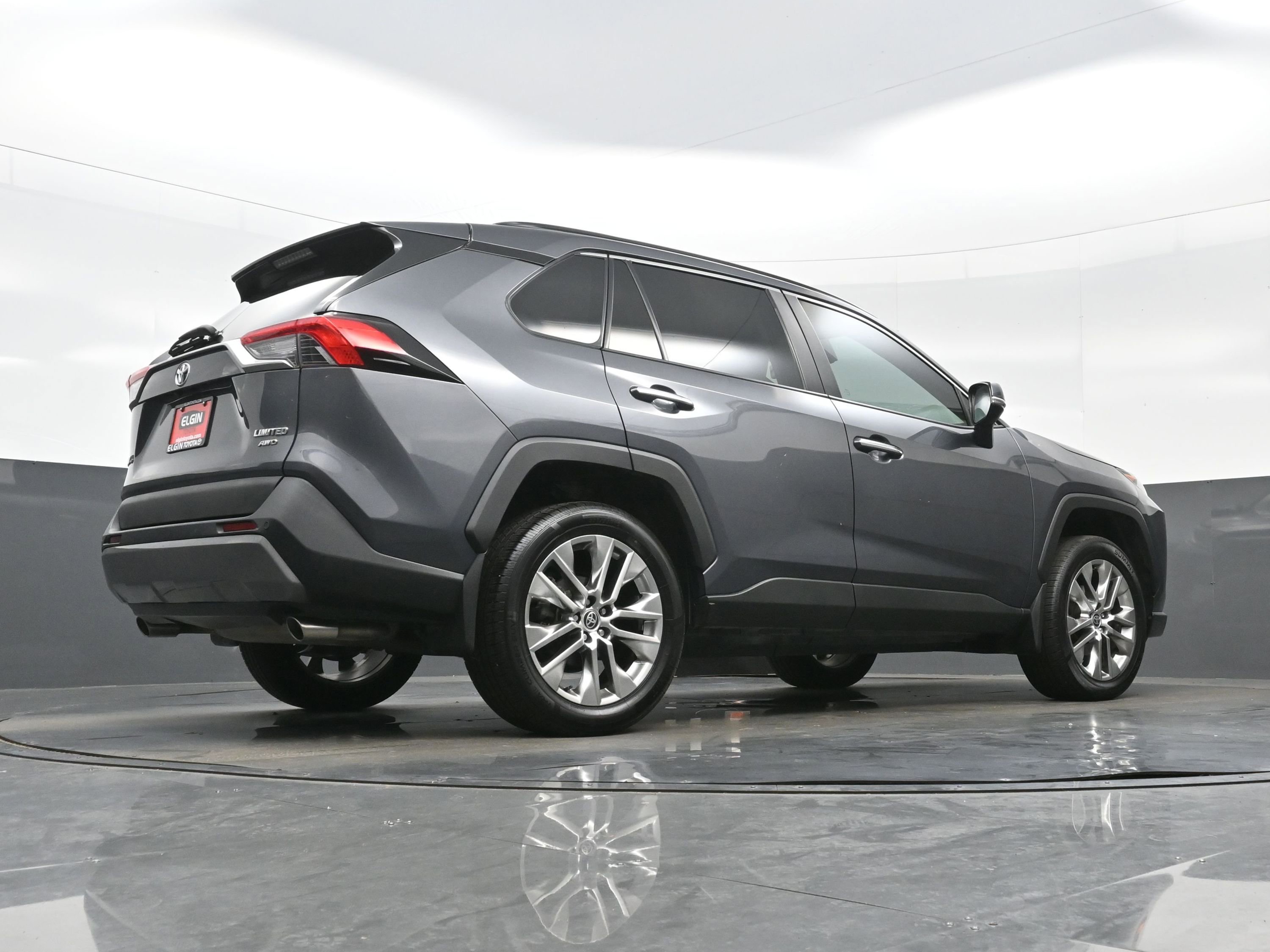 Used 2021 Toyota RAV4 Limited w/ Limited Grade Weather Package AWD/4WD image 31