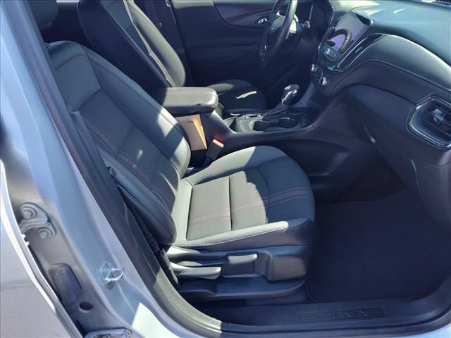 Certified 2022 Chevrolet Equinox RS w/ Infotainment Package FWD image 12