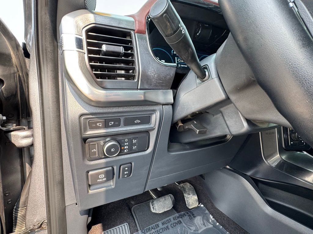 Used 2022 Ford F150 Lariat w/ Max Trailer Tow Package image 24