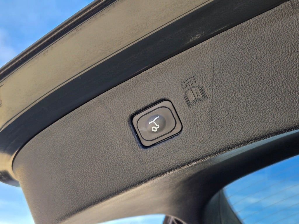 Used 2022 Ford Edge SEL w/ Convenience Package image 14