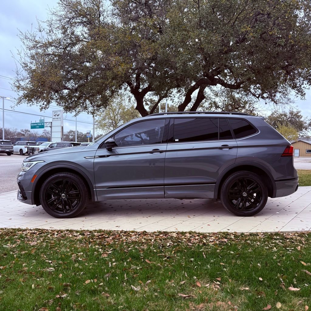 Used 2022 Volkswagen Tiguan SE R-Line image 8