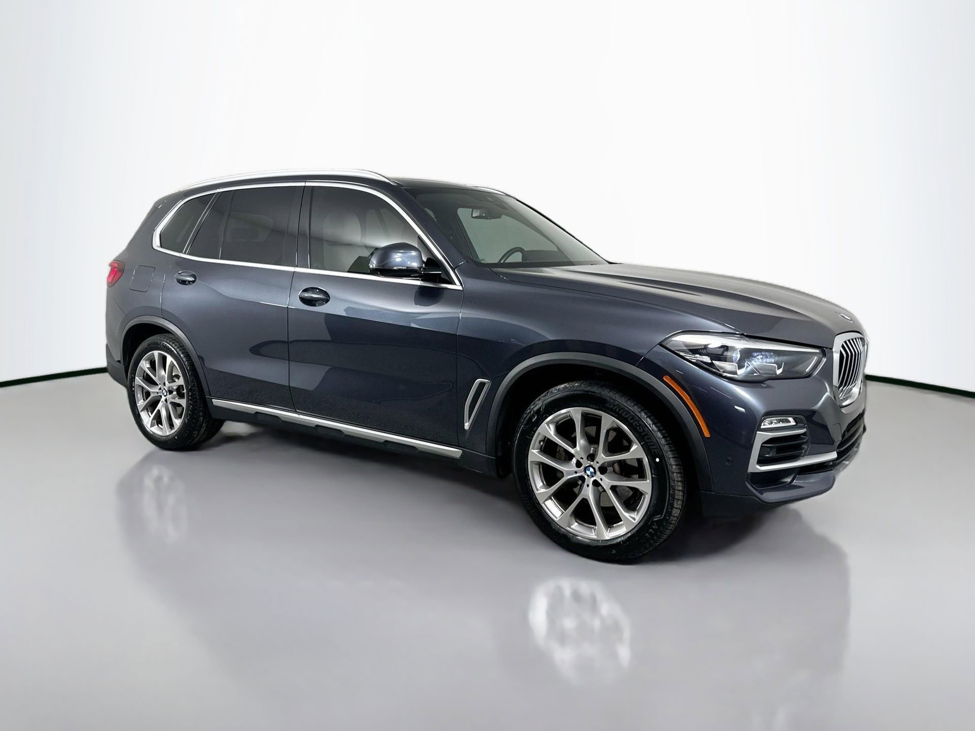 Used 2021 BMW X5 sDrive40i w/ Parking Assistance Package image 4