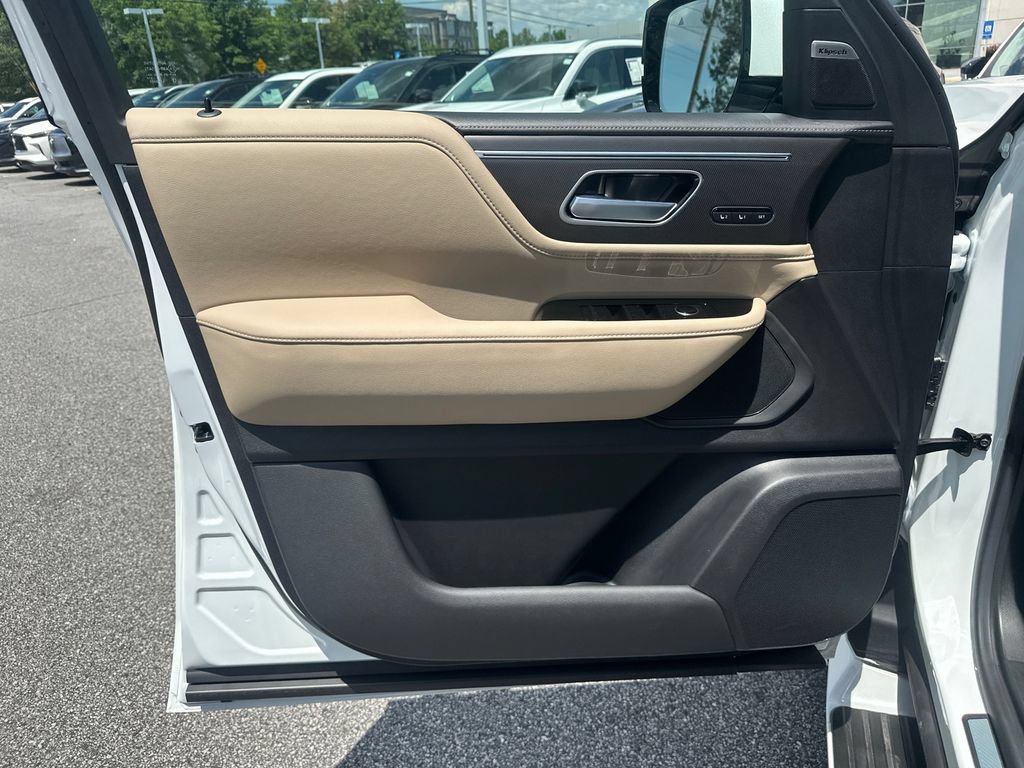 Used 2026 INFINITI QX80 Pure w/ Cargo Package AWD/4WD image 10