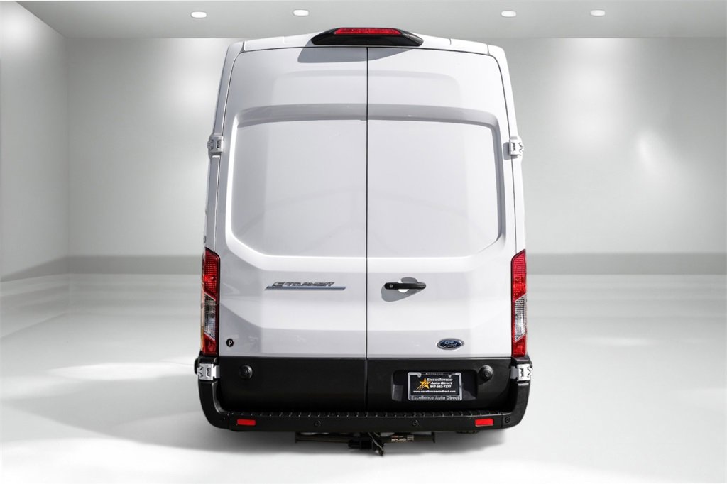 Used 2022 Ford E-Transit 148 High Roof Extended image 7