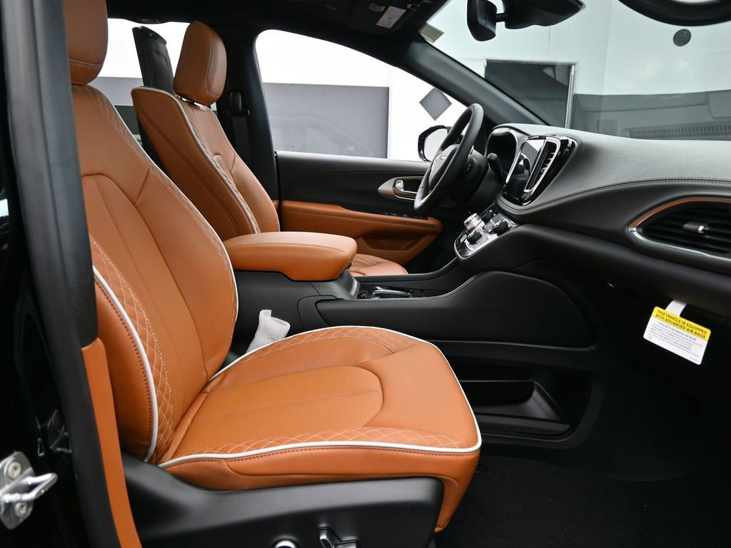 New 2026 Chrysler Pacifica Pinnacle image 54