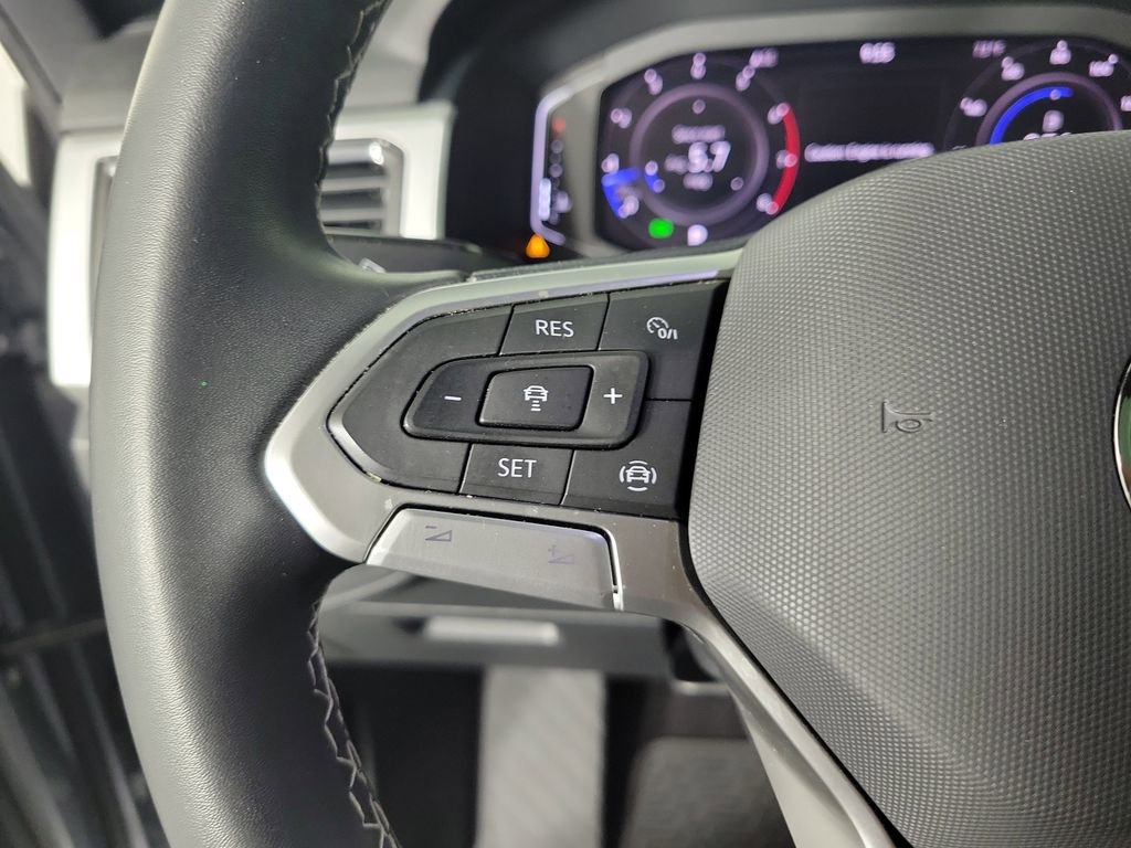 Used 2022 Volkswagen Atlas Cross Sport SE FWD image 21
