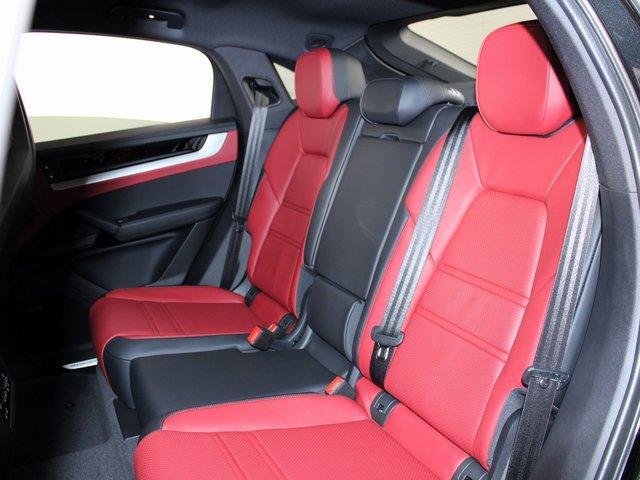 New 2025 Porsche Cayenne Coupe image 22