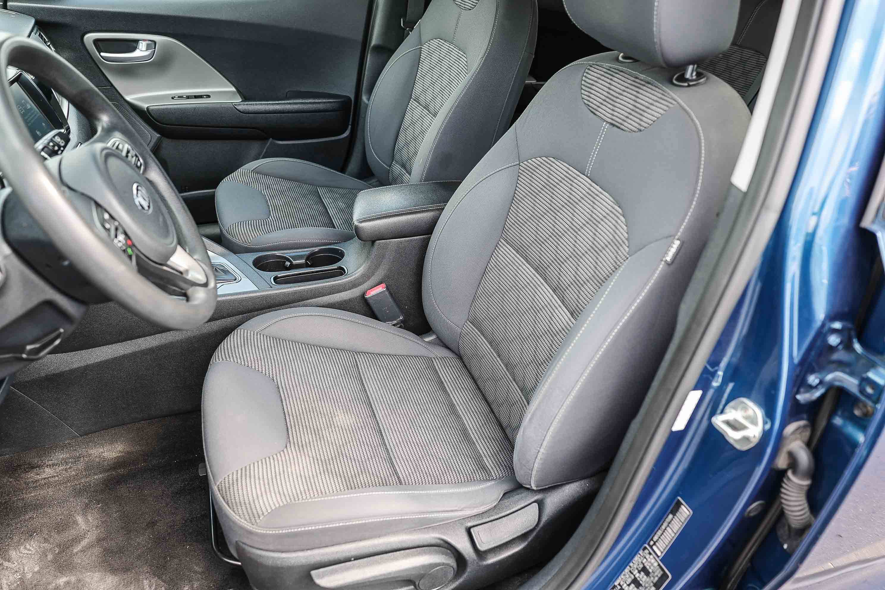 Used 2017 Kia Niro LX image 8