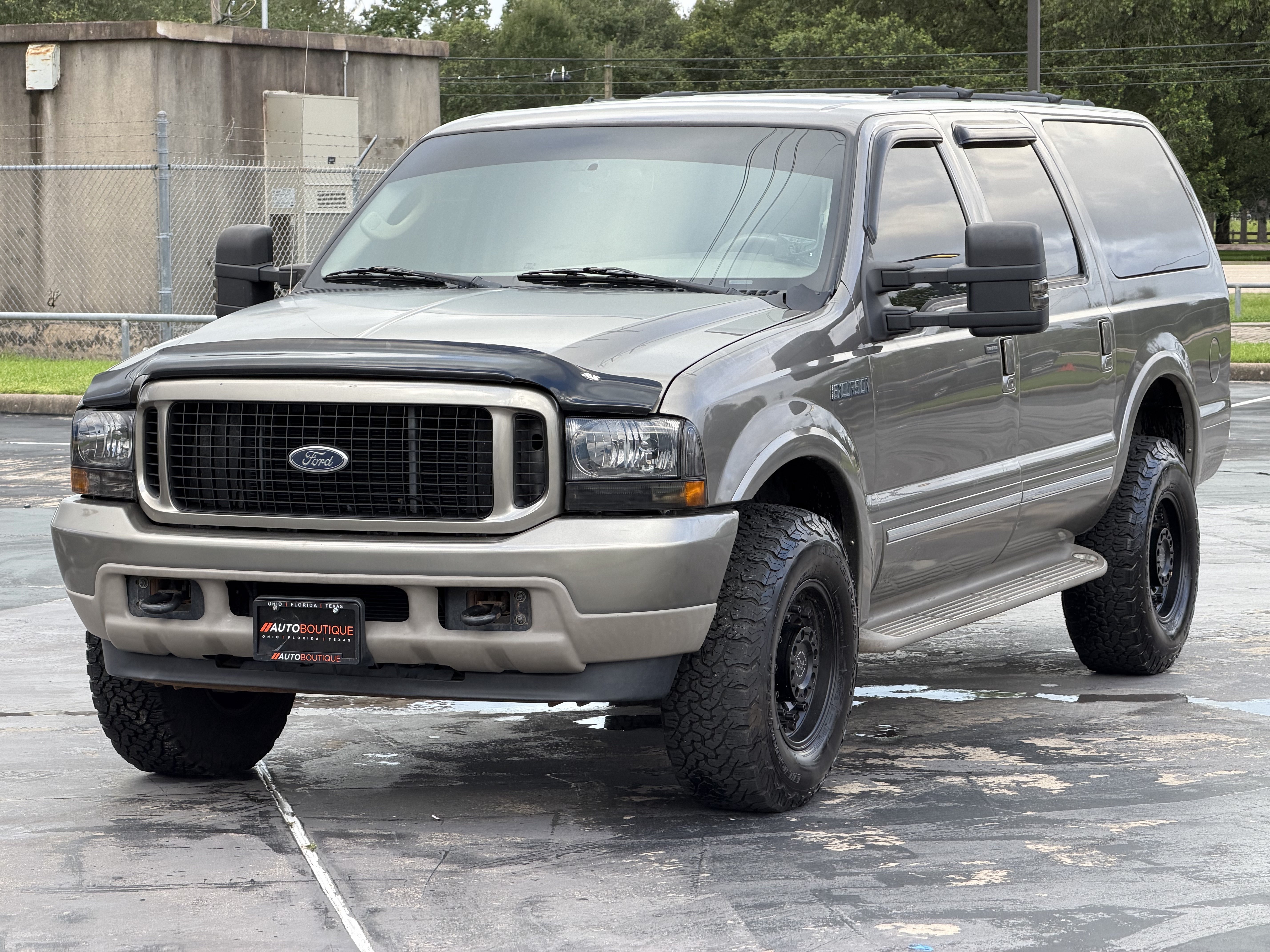 Used 2004 Ford Excursion Limited RWD image 5