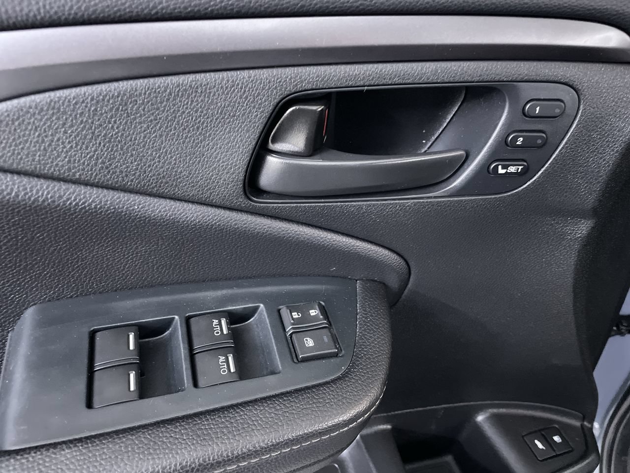 Used 2023 Honda Passport EX-L image 11