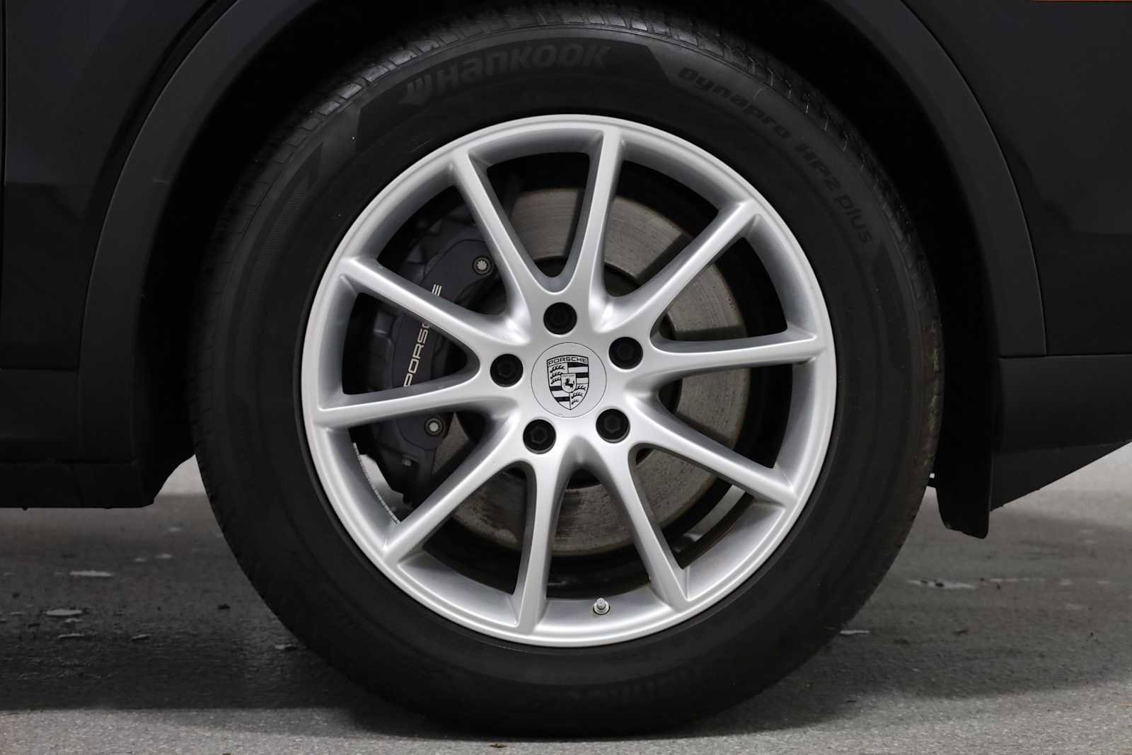 Certified 2024 Porsche Cayenne image 12