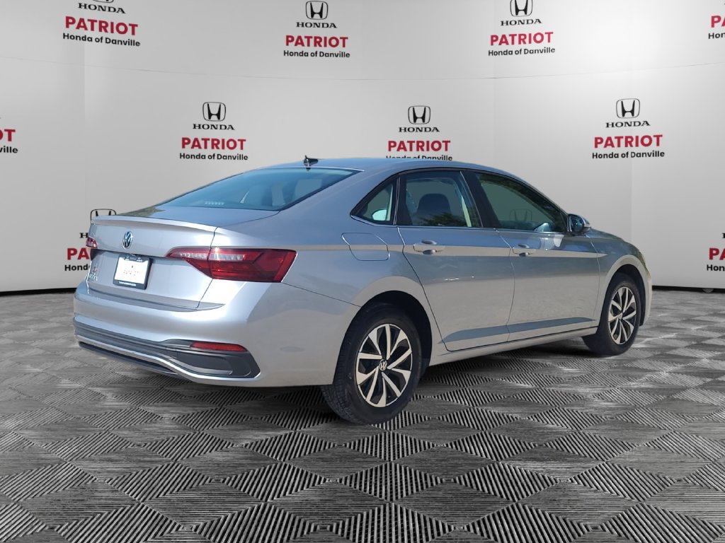 Used 2024 Volkswagen Jetta S FWD image 5