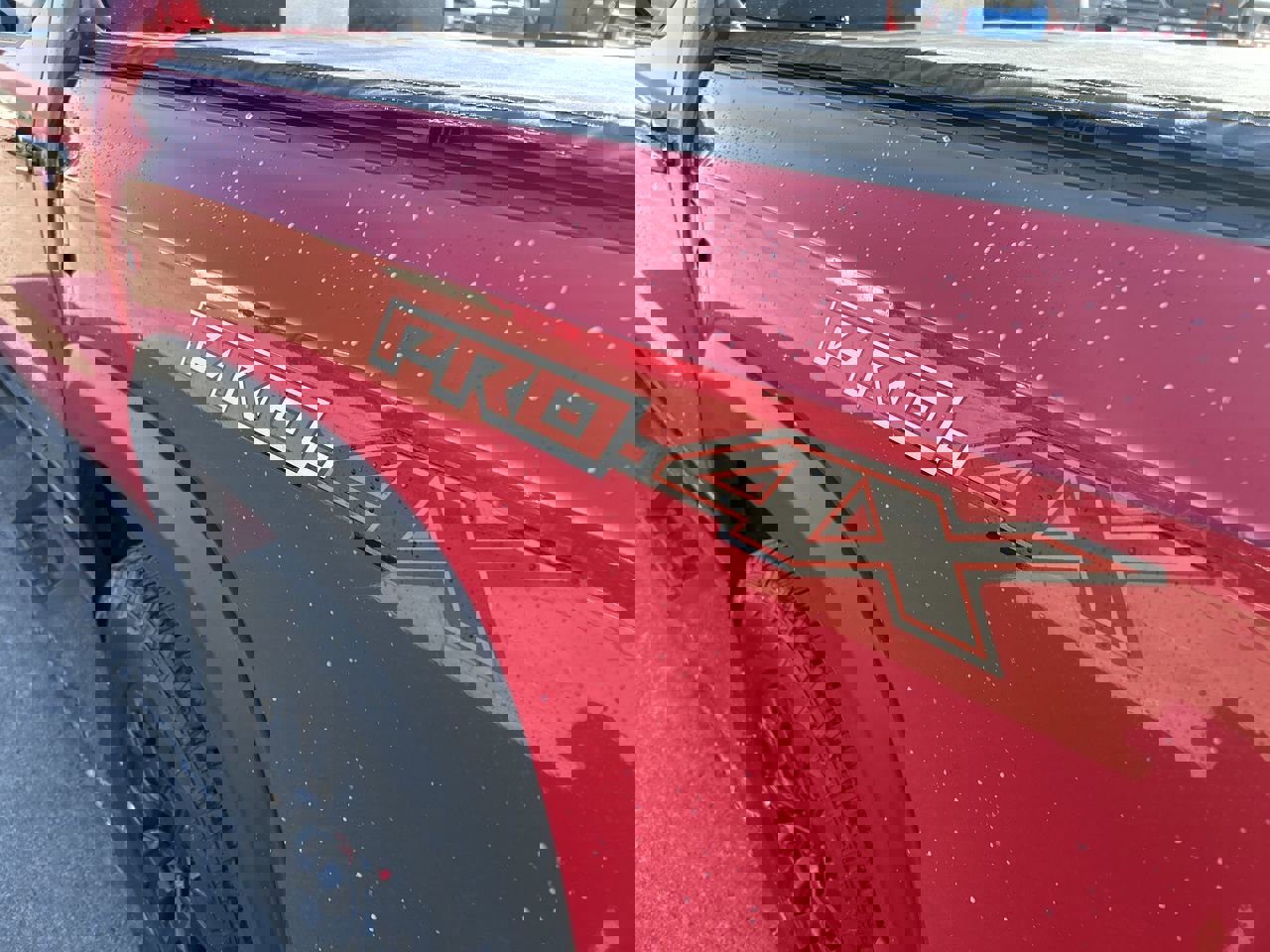 Used 2024 Nissan Frontier PRO-4X w/ Off-Road Protection Package image 12