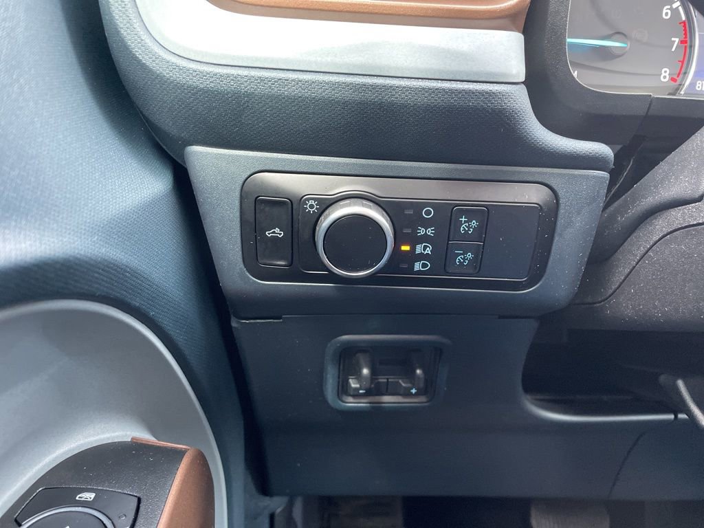 Used 2023 Ford Maverick Lariat w/ Lariat Luxury Package image 28