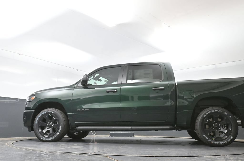 New 2026 RAM 1500 Express AWD/4WD image 41