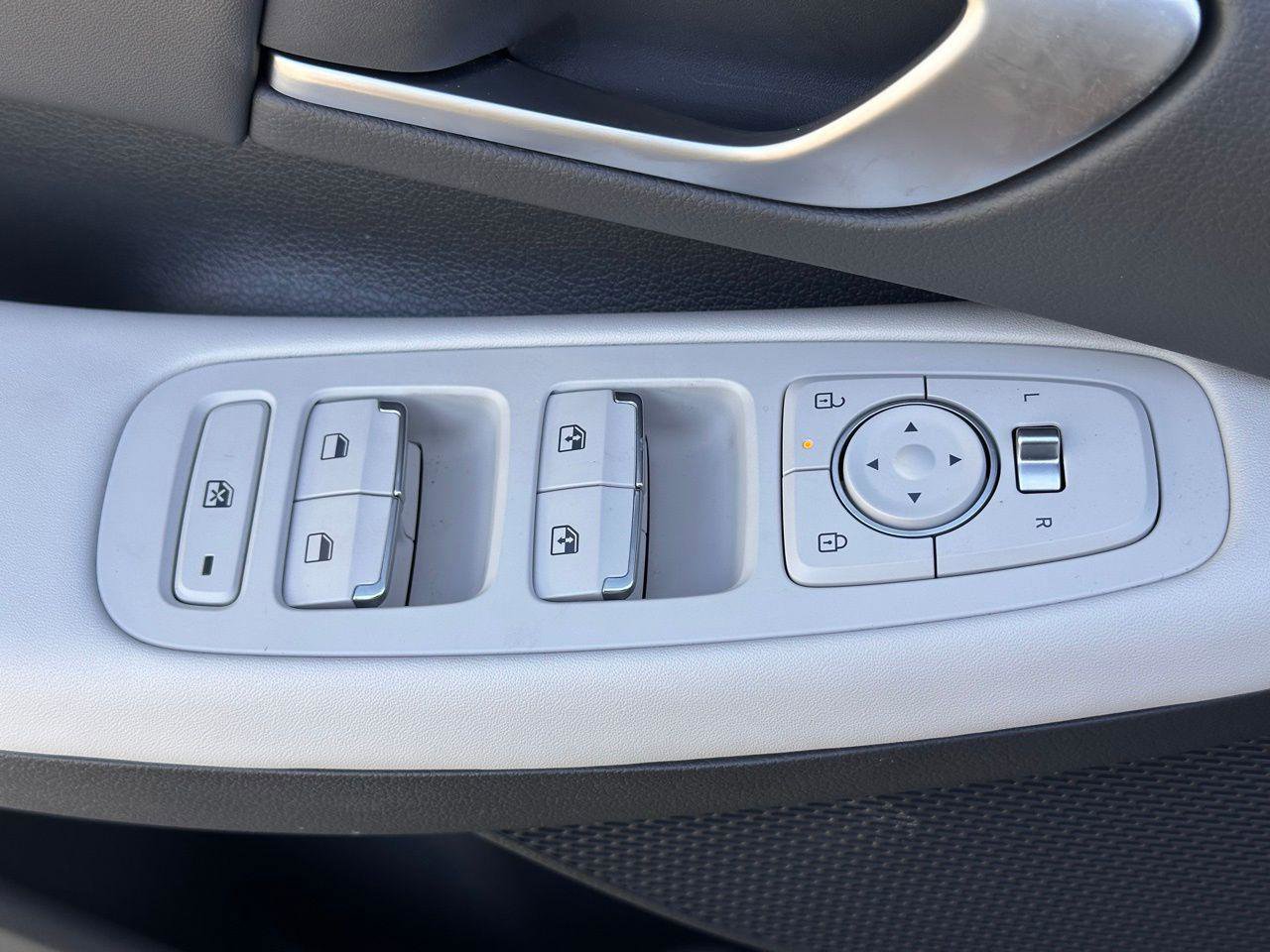 New 2025 Hyundai Sonata SEL image 24