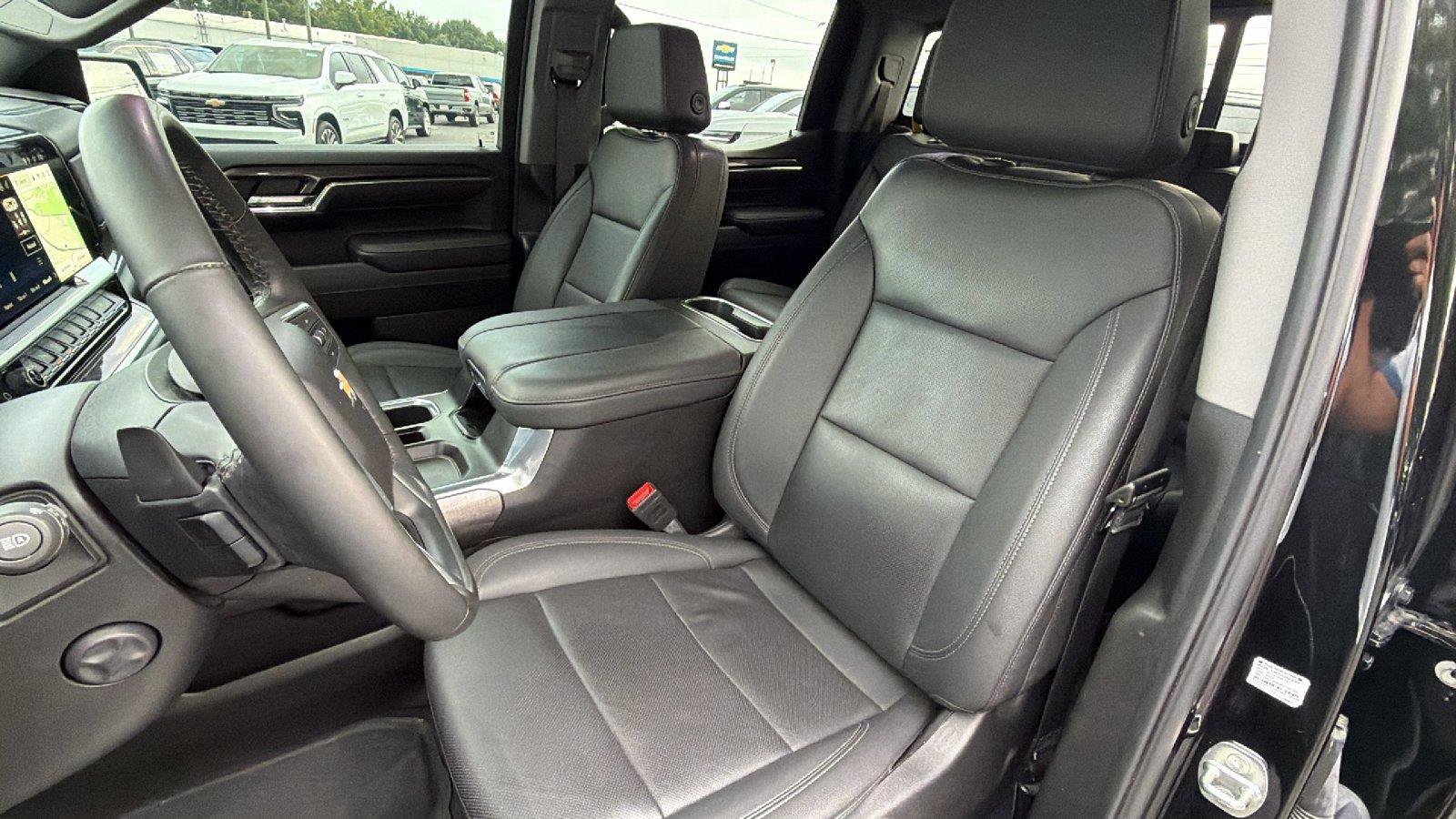 Used 2024 Chevrolet Silverado 1500 LTZ w/ LTZ Premium Package AWD/4WD image 5