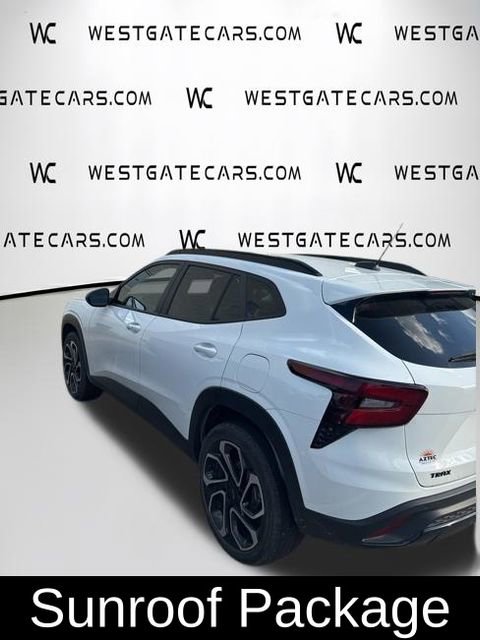 Used 2024 Chevrolet Trax RS w/ Sunroof Package image 5