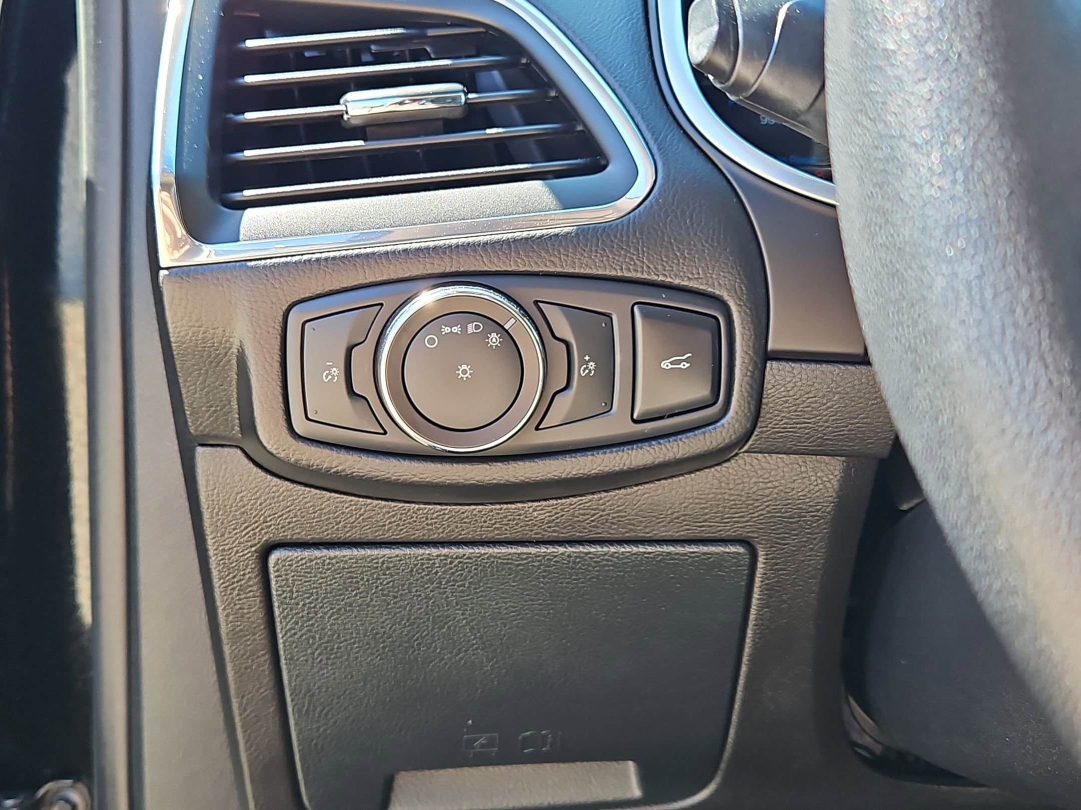 Used 2018 Ford Edge Sport w/ Equipment Group 401A image 27