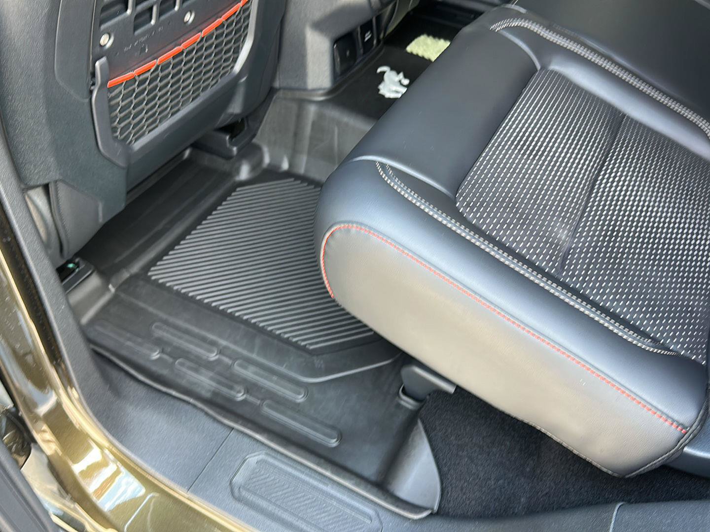 Certified 2025 Ford Bronco Raptor w/ Interior Carbon Fiber Pack AWD/4WD image 25