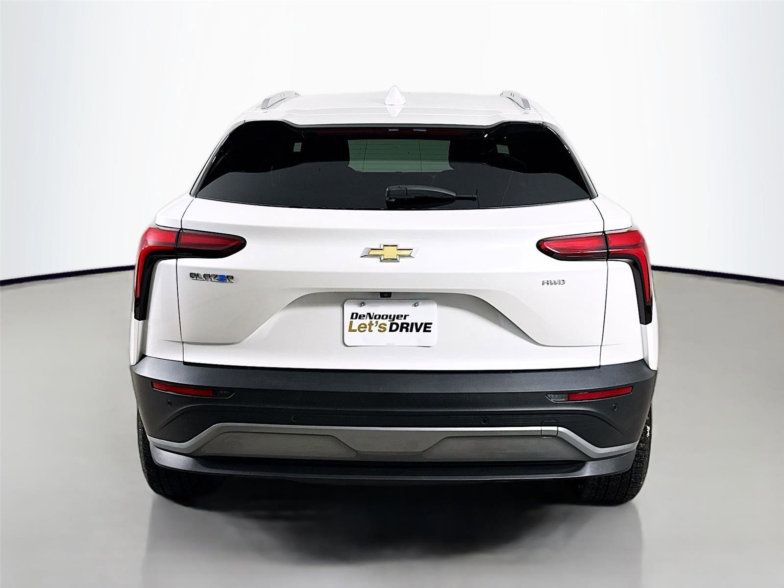 Used 2024 Chevrolet Blazer EV LT image 7