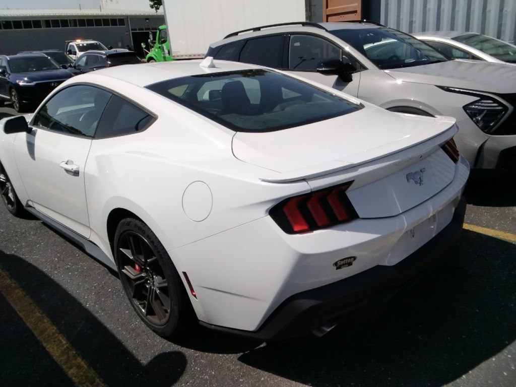 Used 2024 Ford Mustang Coupe w/ 2.3L High Performance Package RWD image 10