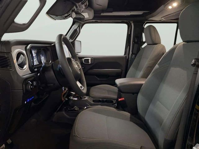 Used 2025 Jeep Wrangler Unlimited Sahara w/ Safety Group image 59