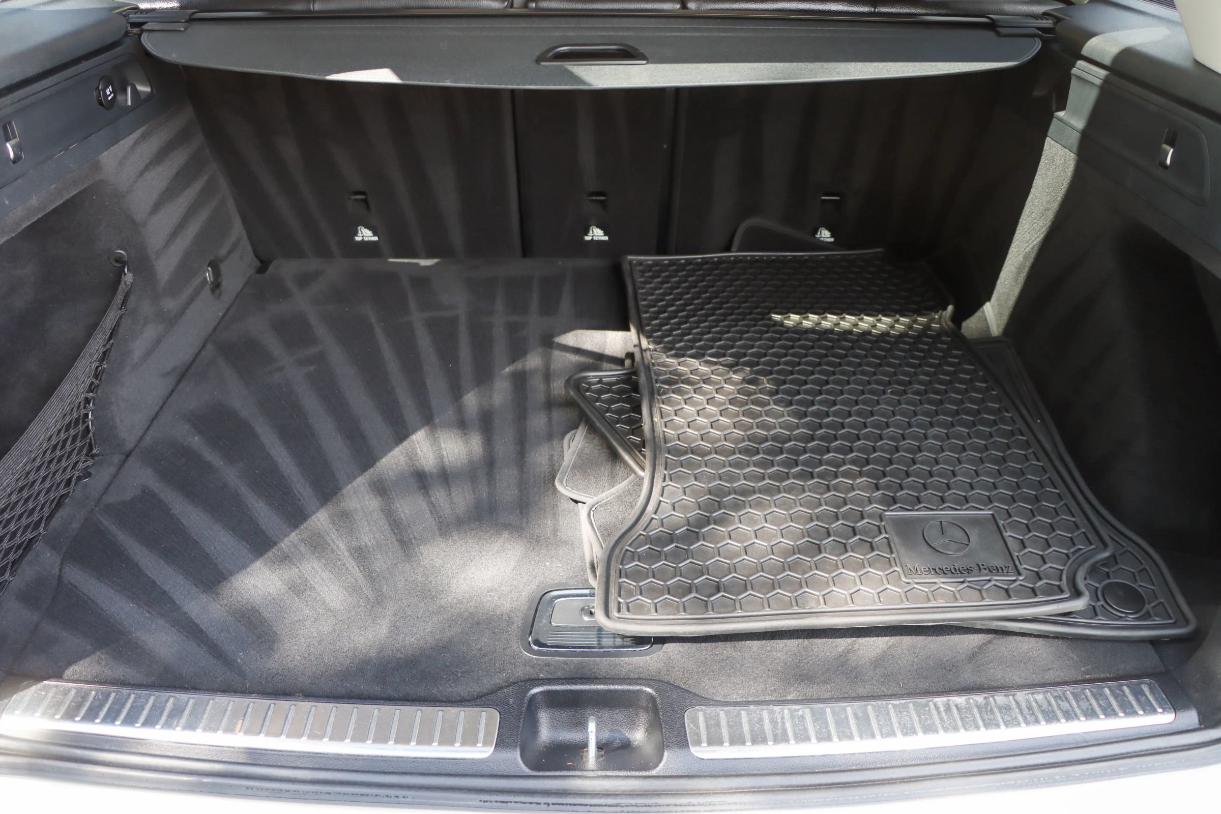 Used 2016 Mercedes-Benz GLC 300 w/ Premium Package image 23