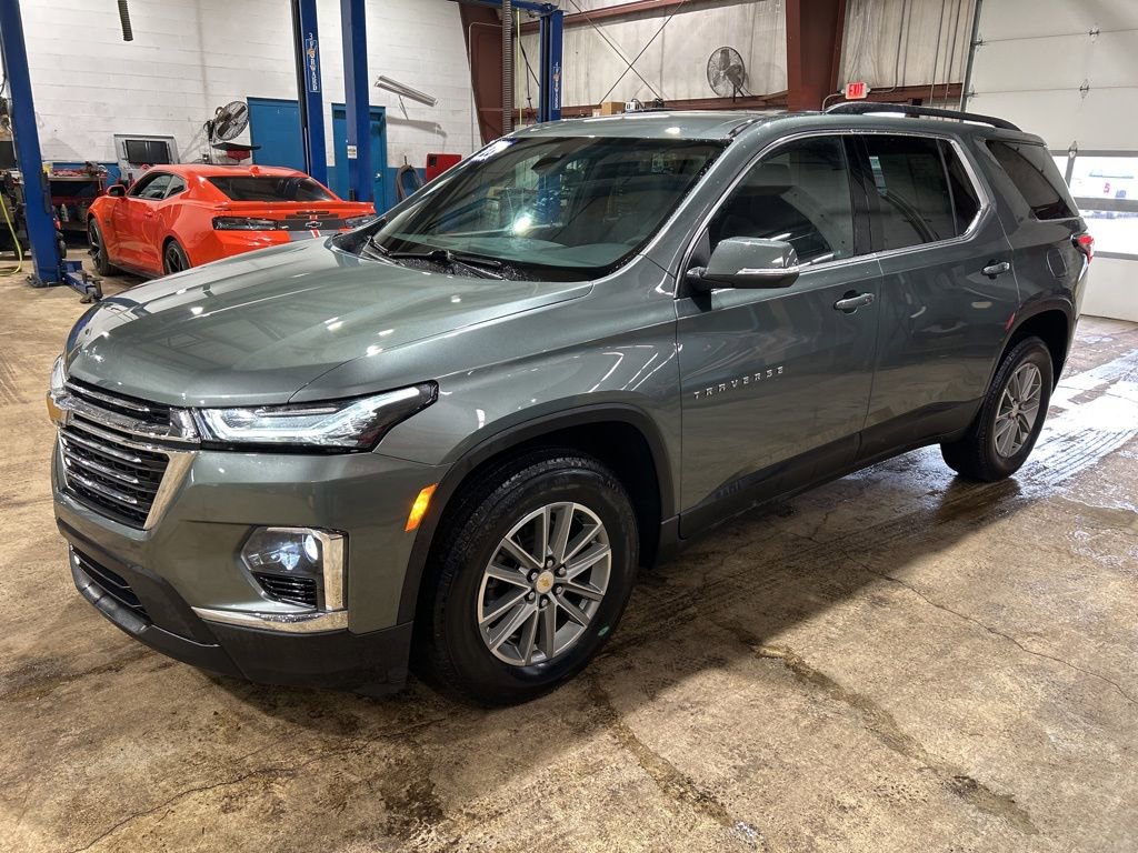 Used 2023 Chevrolet Traverse LT w/ LPO, Floor Liner Package image 1
