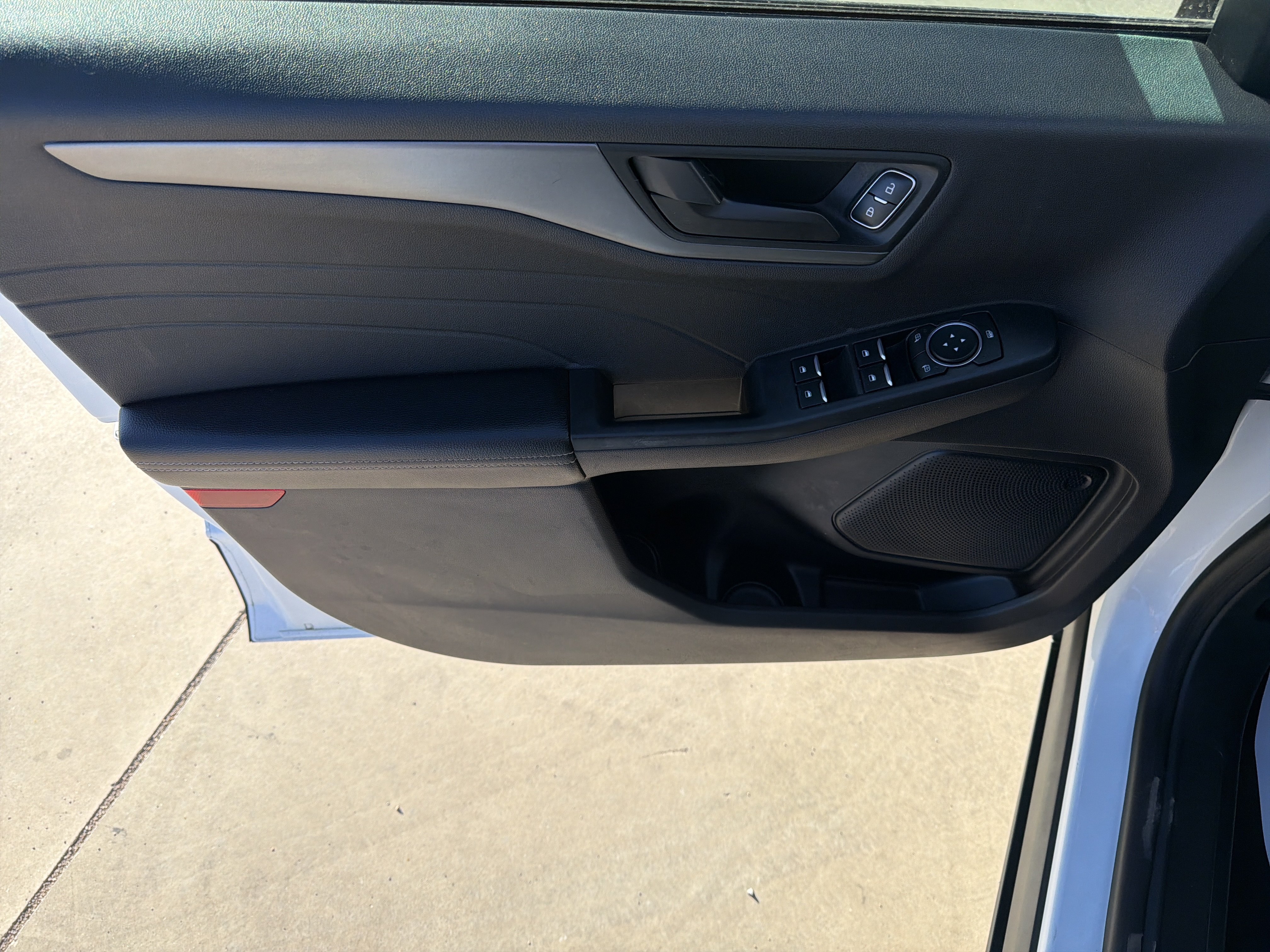 Used 2024 Ford Escape Active AWD/4WD image 12