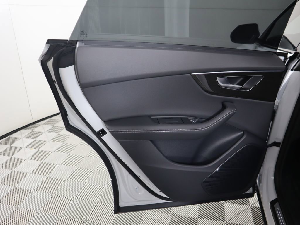 New 2026 Audi Q8 Premium Plus image 27
