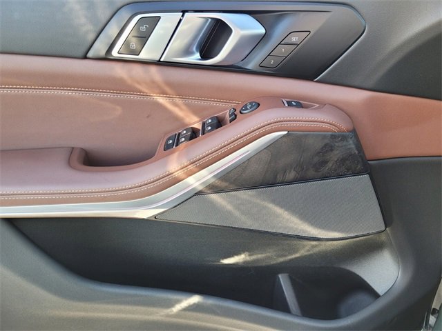 Used 2024 BMW X5 sDrive40i w/ Premium Package image 25