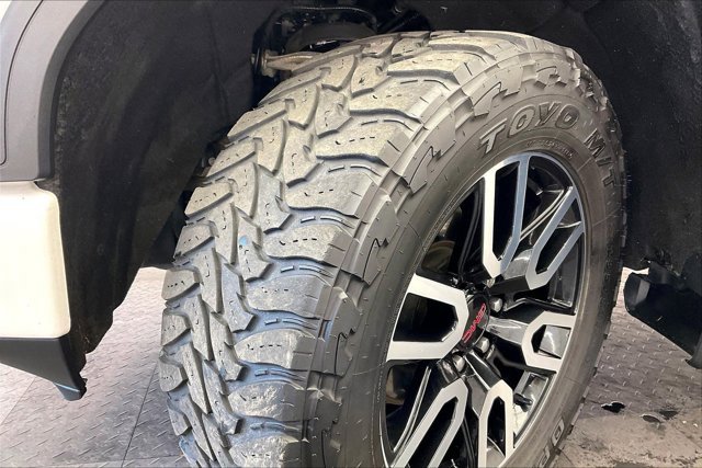 Used 2020 GMC Sierra 1500 AT4 w/ AT4 Premium Package image 32