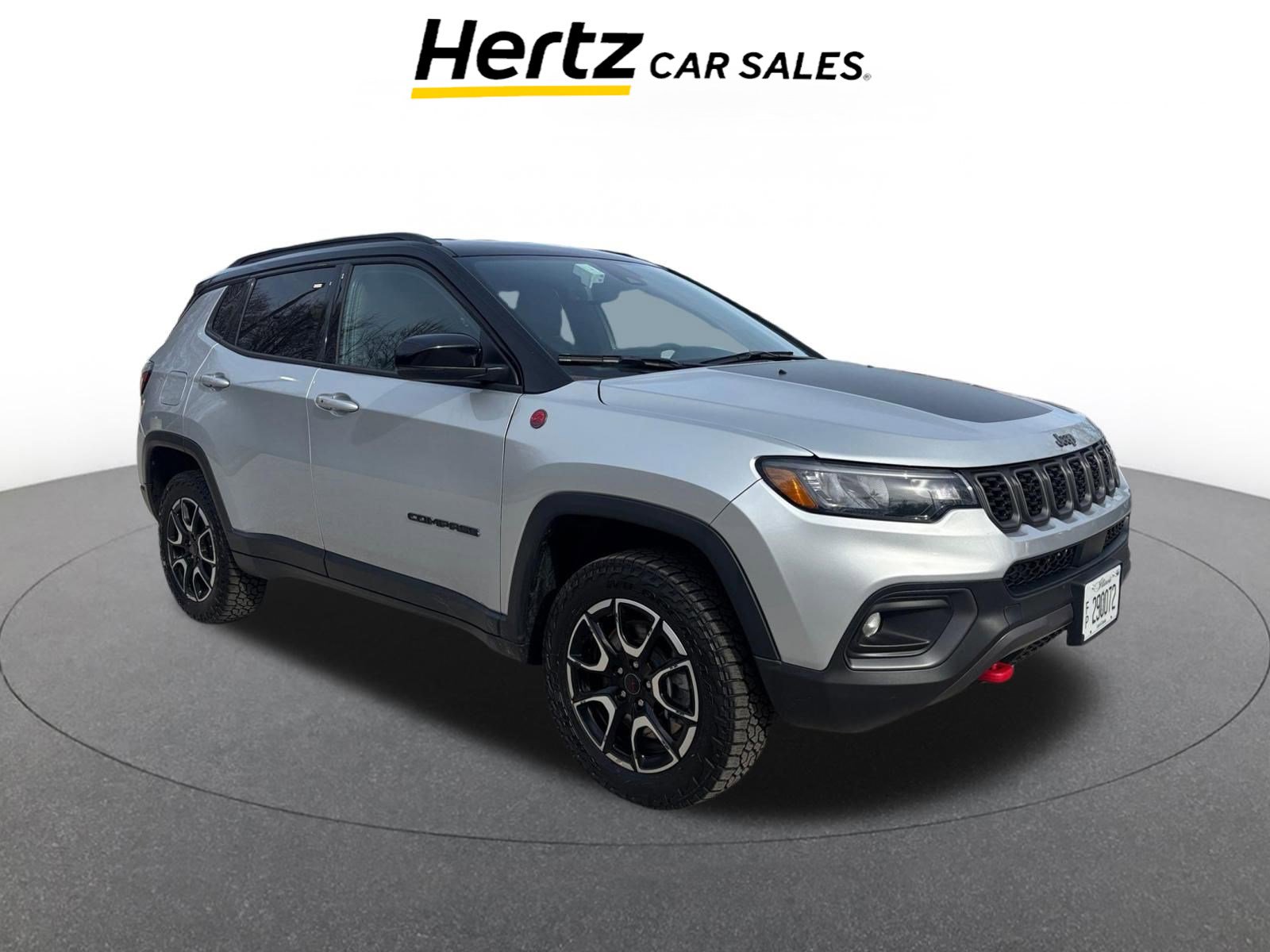 Used 2025 Jeep Compass Trailhawk image 1