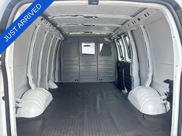 New 2026 Chevrolet Express 2500 w/ Driver Convenience Package RWD image 21